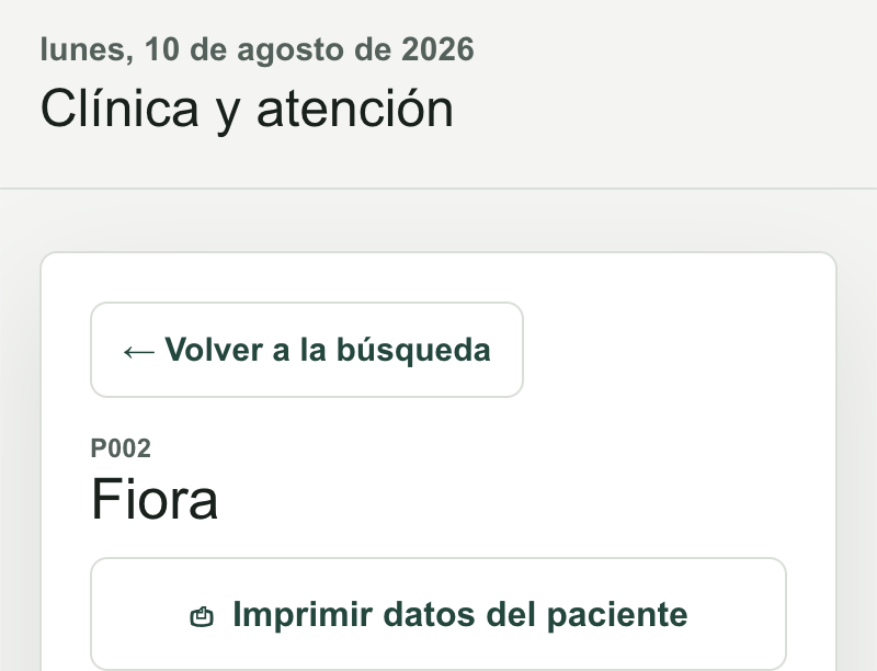 Ficha de Fiora en el sistema veterinario de Agrobello con opciones de control, consulta, historial y documentos